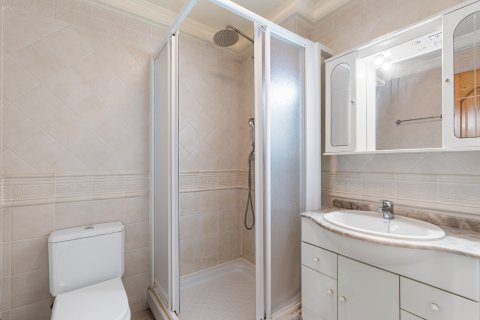 Продажа квартиры в Гуардамар-дель-Сегура, Аликанте, Испания 3 спальни, 82м2 №118920 - фото 22
