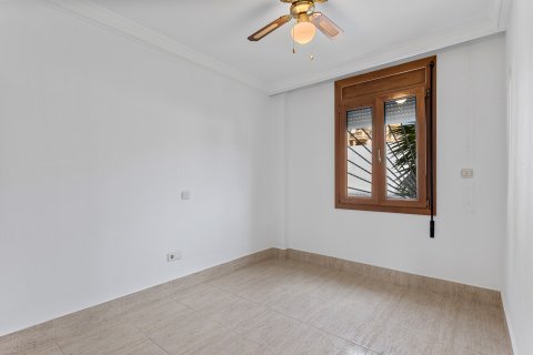 Продажа квартиры в Гуардамар-дель-Сегура, Аликанте, Испания 3 спальни, 82м2 №118920 - фото 11