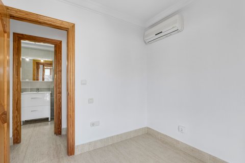 Продажа квартиры в Гуардамар-дель-Сегура, Аликанте, Испания 3 спальни, 82м2 №118920 - фото 15