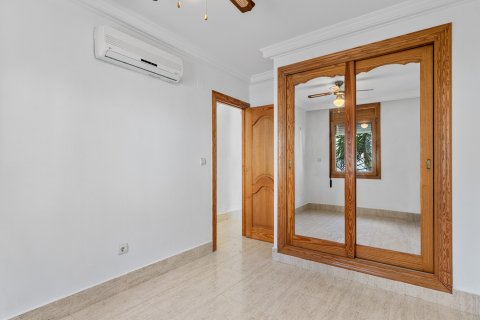 Продажа квартиры в Гуардамар-дель-Сегура, Аликанте, Испания 3 спальни, 82м2 №118920 - фото 13