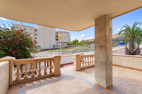 Продажа квартиры в Гуардамар-дель-Сегура, Аликанте, Испания 3 спальни, 82м2 №118920 - фото 26