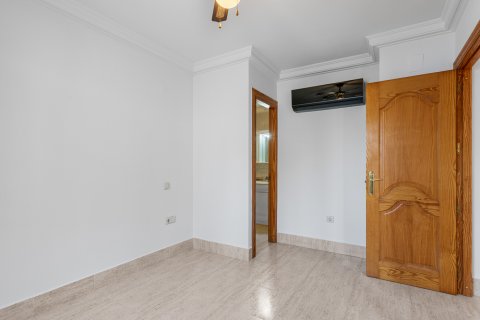 Продажа квартиры в Гуардамар-дель-Сегура, Аликанте, Испания 3 спальни, 82м2 №118920 - фото 21