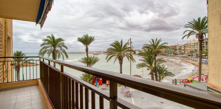 Apartment Torrevieja, Alicante, Espagne 3 chambres, 111 m2 No. 118979