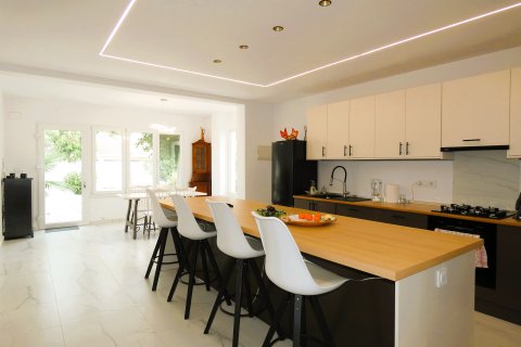 Villa till salu i Pinar De Campoverde, Alicante, Spanien 6 sovrum, 350 kvm. Nr. 154809 - foto 9