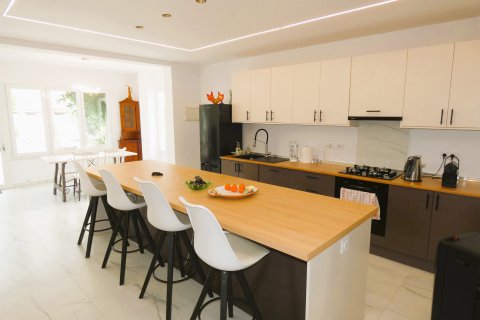 Villa till salu i Pinar De Campoverde, Alicante, Spanien 6 sovrum, 350 kvm. Nr. 154809 - foto 10