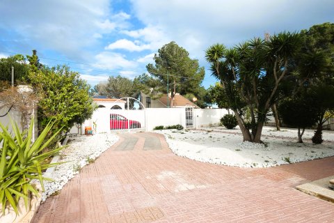 Villa till salu i Pinar De Campoverde, Alicante, Spanien 6 sovrum, 350 kvm. Nr. 154809 - foto 5
