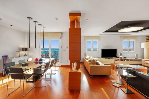 Lägenhet till salu i Torrevieja, Alicante, Spanien 5 sovrum,  Nr. 154810 - foto 22