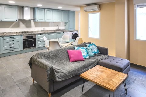 Apartament w Alicante, Hiszpania 3 sypialnie, 102 mkw. nr 154808 – zdjęcie 2