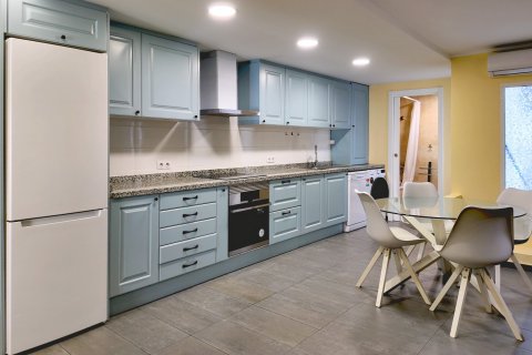 Lägenhet i Alicante, Spanien 3 sovrum, 102 kvm. Nr. 154808