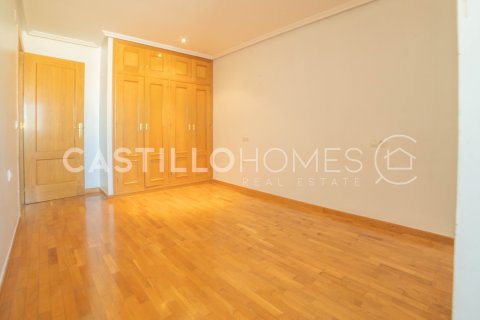 Lägenhet till salu i Torrevieja, Alicante, Spanien 3 sovrum, 121 kvm. Nr. 154813 - foto 22