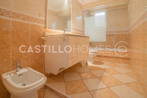 Lägenhet till salu i Torrevieja, Alicante, Spanien 3 sovrum, 121 kvm. Nr. 154813 - foto 11