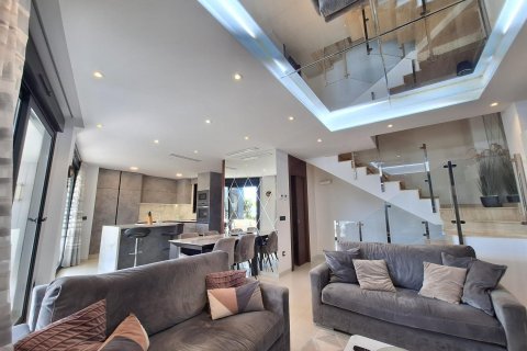 House à vendre à Alicante, Espagne, 2 chambres, 183 m2 No. 148671 - photo 15