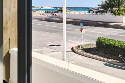 Bungalow en venta en La Veleta, Alicante, España 2 dormitorios, 160 m2 No. 148673 - foto 9