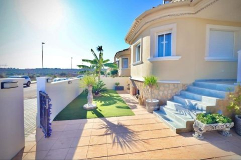 Bungalow à vendre à San Miguel de Salinas, Alicante, Espagne, 1 chambre, 170 m2 No. 148675 - photo 2