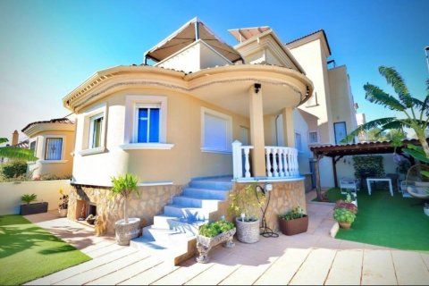 Bungalow en San Miguel de Salinas, Alicante, España 1 dormitorio, 170 m2 No. 148675