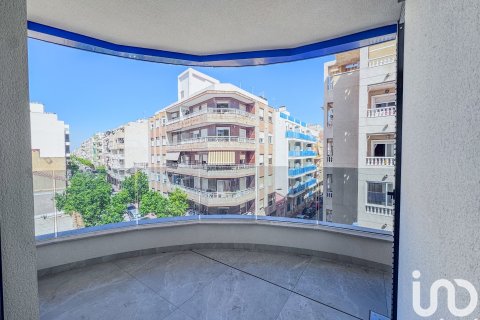 Lägenhet till salu i Torrevieja, Alicante, Spanien 2 sovrum, 88 kvm. Nr. 153243 - foto 24