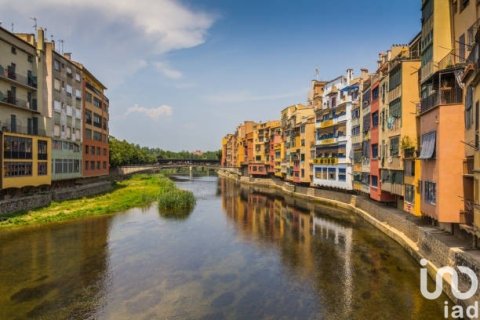 Apartament w Girona, Hiszpania 3 sypialnie, 152 mkw. nr 153242 – zdjęcie 22