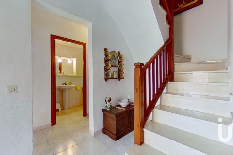 Продажа дома в Эль-Вендрель, Таррагона, Испания 6 спален, 239м2 №153239 - фото 7