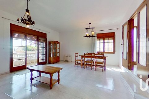 Продажа дома в Эль-Вендрель, Таррагона, Испания 6 спален, 239м2 №153239 - фото 8