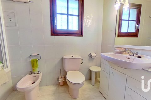 Продажа дома в Эль-Вендрель, Таррагона, Испания 6 спален, 239м2 №153239 - фото 20