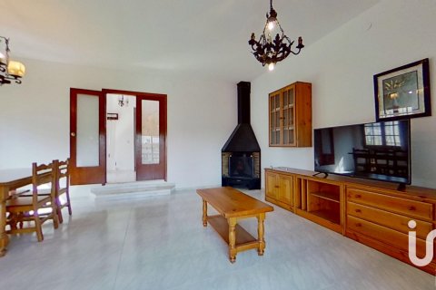 Продажа дома в Эль-Вендрель, Таррагона, Испания 6 спален, 239м2 №153239 - фото 11