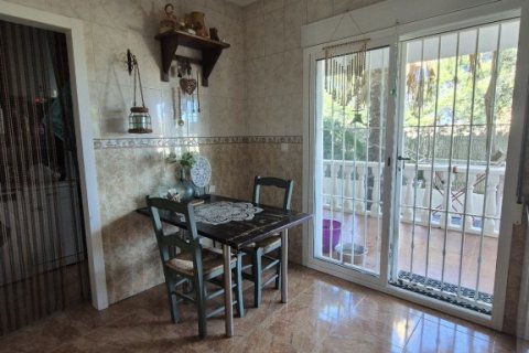 Finca till salu i Catral, Alicante, Spanien 3 sovrum, 177 kvm. Nr. 140031 - foto 4