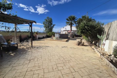 Finca till salu i Catral, Alicante, Spanien 3 sovrum, 177 kvm. Nr. 140031 - foto 1