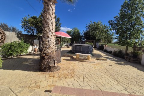 Finca till salu i Catral, Alicante, Spanien 3 sovrum, 177 kvm. Nr. 140031 - foto 17