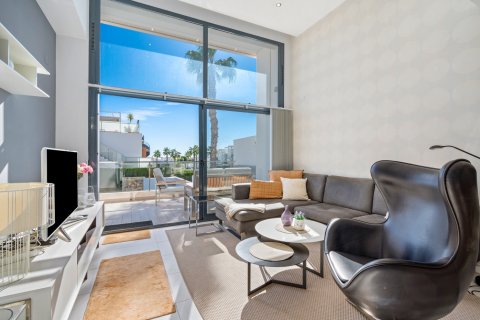 Bungalow Torrevieja, Alicante, Hiszpania 3 sypialnie, 135 mkw. nr 140032 – zdjęcie 4
