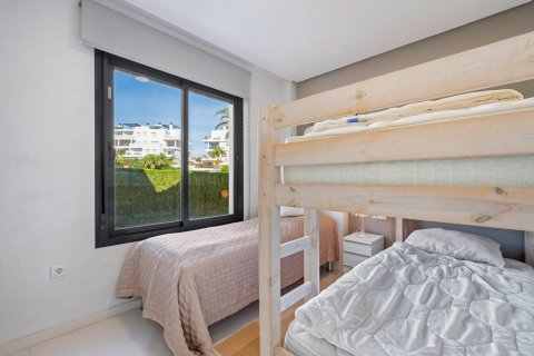 Bungalow Torrevieja, Alicante, Hiszpania 3 sypialnie, 135 mkw. nr 140032 – zdjęcie 12