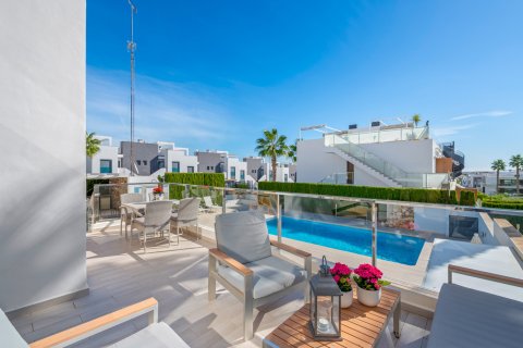 Bungalow Torrevieja, Alicante, Hiszpania 3 sypialnie, 135 mkw. nr 140032 – zdjęcie 25