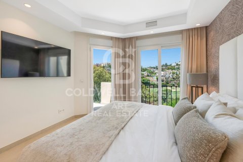 Kaupunkipientalo myytävänä Benahavis, Malaga, Espanja, 3 makuuhuonetta, 212 m2 No. 158311 - kuva 8