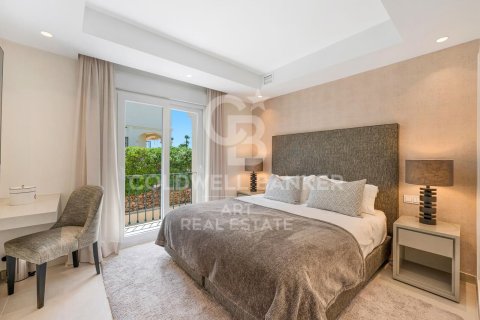 Kaupunkipientalo myytävänä Benahavis, Malaga, Espanja, 3 makuuhuonetta, 212 m2 No. 158311 - kuva 10