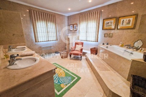 Сasa en venta en Benahavís, Málaga, España 5 dormitorios, 659 m2 No. 157174 - foto 11