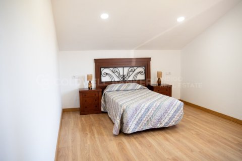 House for sale in Marin, Pontevedra, Spain 8 bedrooms, 543 sq.m. No. 157171 - photo 17