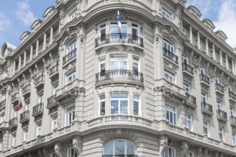 Apartamento en venta en Madrid, España 2 dormitorios, 103 m2 No. 157168 - foto 6