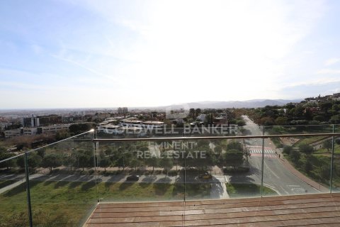 Kattohuoneisto myytävänä Esplugues de Llobregat, Barcelona, Espanja, 4 makuuhuonetta, 170 m2 No. 157172 - kuva 14