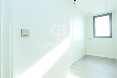 Kattohuoneisto myytävänä Esplugues de Llobregat, Barcelona, Espanja, 4 makuuhuonetta, 170 m2 No. 157172 - kuva 23