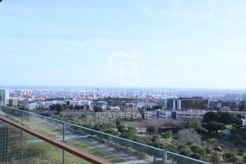Kattohuoneisto myytävänä Esplugues de Llobregat, Barcelona, Espanja, 4 makuuhuonetta, 170 m2 No. 157172 - kuva 18