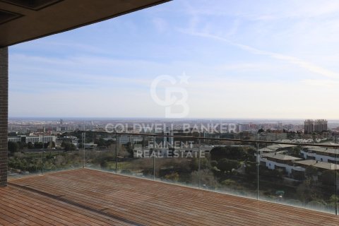 Kattohuoneisto myytävänä Esplugues de Llobregat, Barcelona, Espanja, 4 makuuhuonetta, 170 m2 No. 157172 - kuva 16