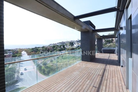 Kattohuoneisto myytävänä Esplugues de Llobregat, Barcelona, Espanja, 4 makuuhuonetta, 170 m2 No. 157172 - kuva 11