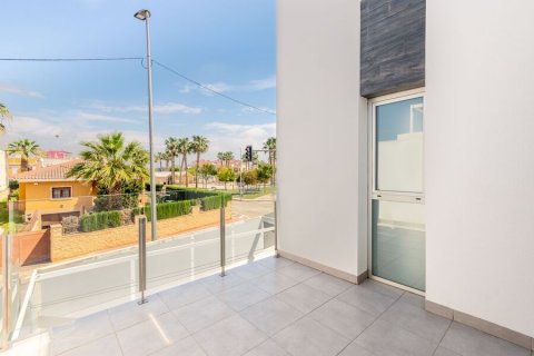 Villa till salu Daya Vieja, Alicante, Spanien 3 sovrum,  Nr. 116015 - foto 24