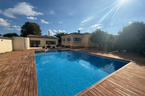 Huvila myytävänä Cox, Alicante, Espanja, 3 makuuhuonetta, 316 m2 No. 148766 - kuva 2