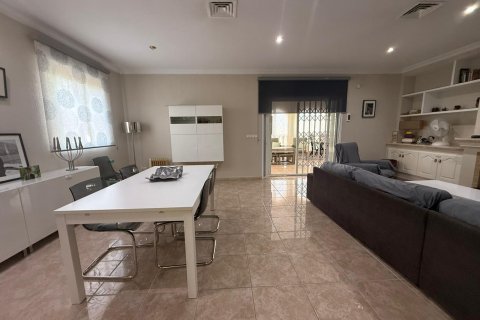Huvila myytävänä Cox, Alicante, Espanja, 3 makuuhuonetta, 316 m2 No. 148766 - kuva 16