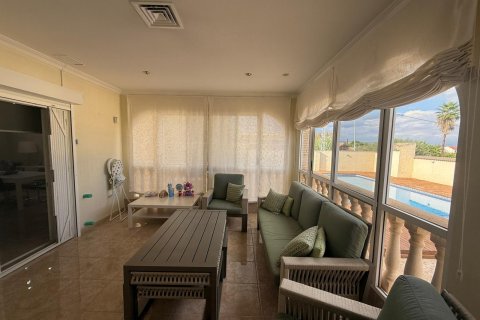 Huvila myytävänä Cox, Alicante, Espanja, 3 makuuhuonetta, 316 m2 No. 148766 - kuva 13