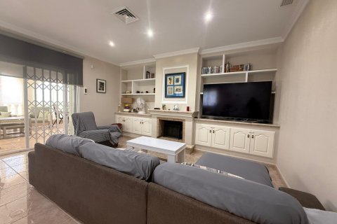 Huvila myytävänä Cox, Alicante, Espanja, 3 makuuhuonetta, 316 m2 No. 148766 - kuva 17