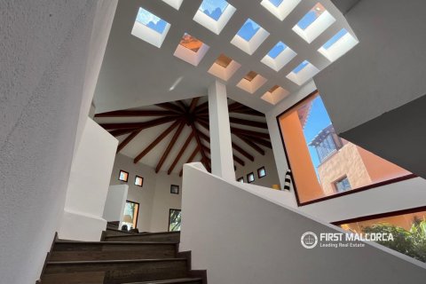 Liikekiinteistö myytävänä Santa Ponsa, Mallorca, Espanja, 4 makuuhuonetta, 533 m2 No. 181777 - kuva 12