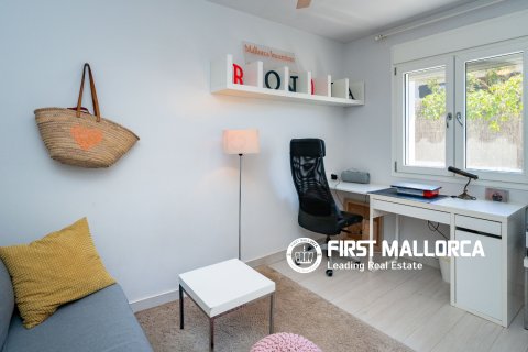 Huvila myytävänä Santa Ponsa, Mallorca, Espanja, 5 makuuhuonetta, 398 m2 No. 181778 - kuva 13