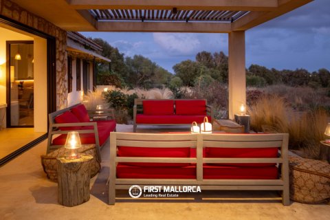 Finca for sale in Ses Salines, Mallorca, Spain 5 bedrooms, 407 sq.m. No. 181779 - photo 26