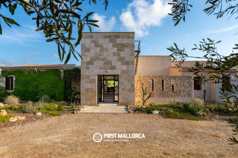 Finca myytävänä Ses Salines, Mallorca, Espanja, 5 makuuhuonetta, 407 m2 No. 181779 - kuva 2